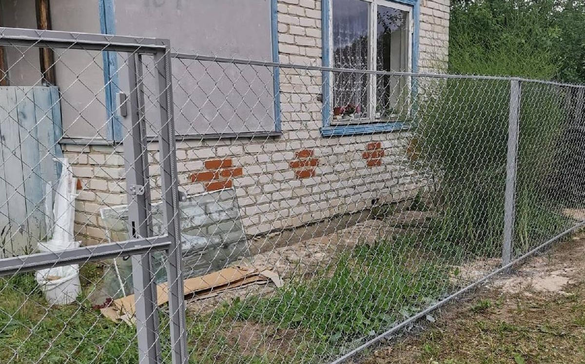 Заборы из сетки рабицы